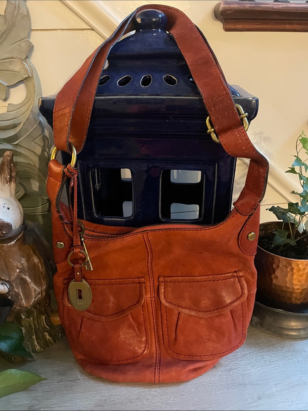 Vintage Fossil shoulder crossbody leather hobo two pockets burnt orange.